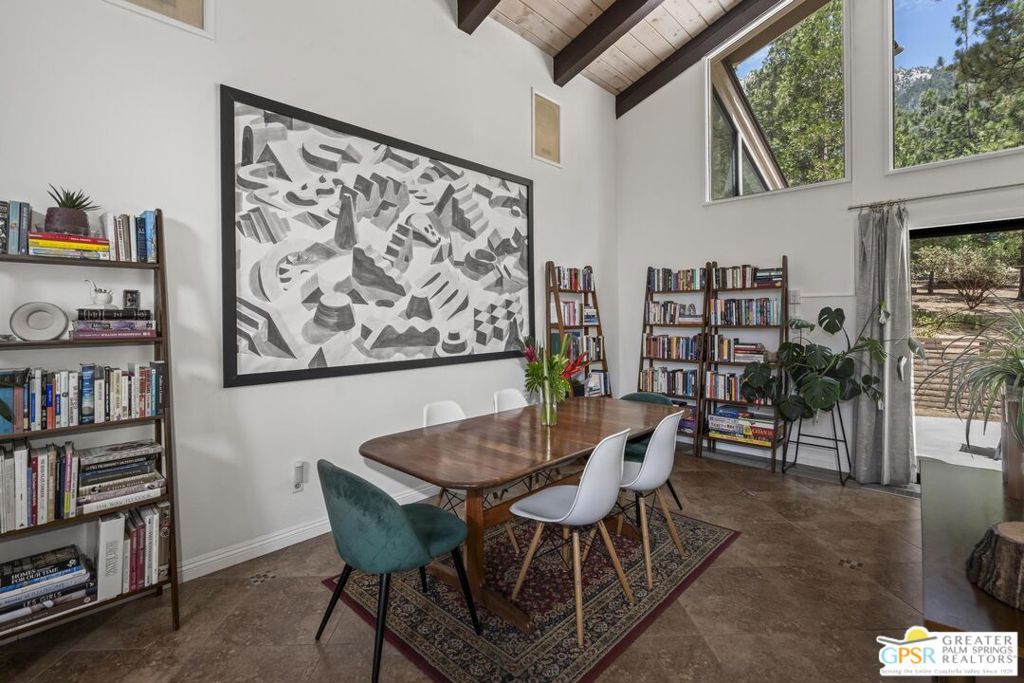 25226 Rim Rock Road Property Photo 11