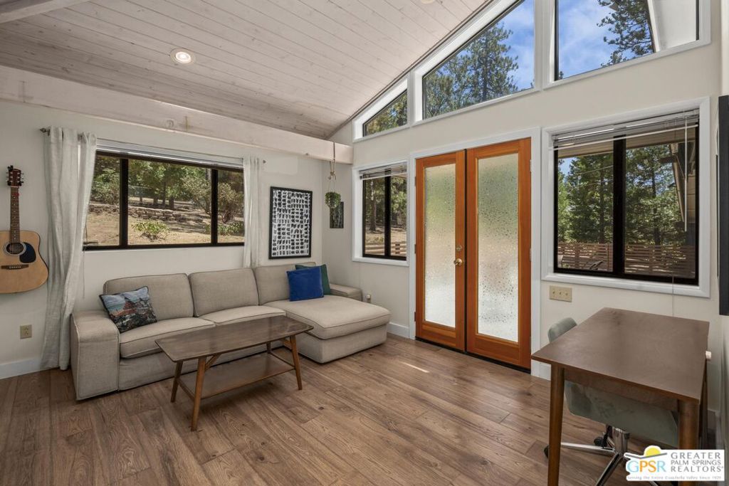 25226 Rim Rock Road Property Photo 16
