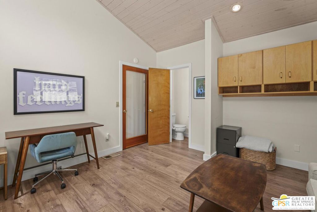 25226 Rim Rock Road Property Photo 17