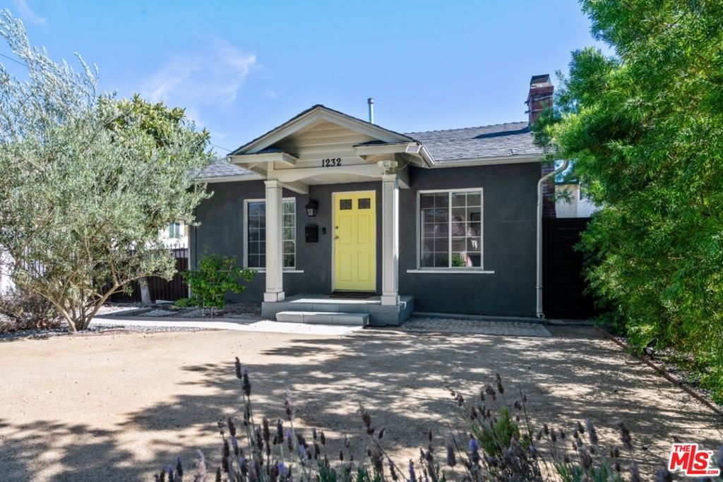 1232 E Harvard Street Property Photo 1