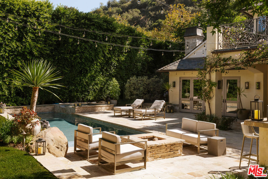 1900 Mandeville Canyon Road Property Photo 26
