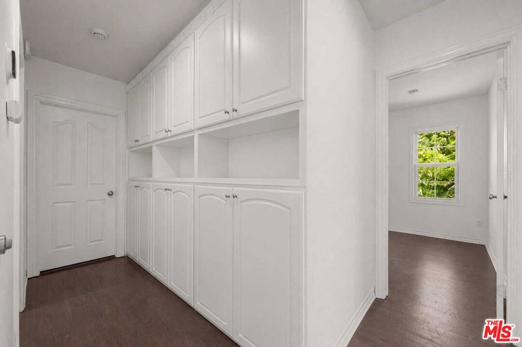 138 N Hamel Drive Property Photo 25