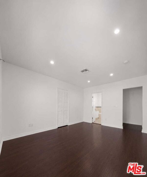 138 N Hamel Drive Property Photo 38