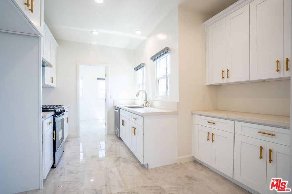 1226 Keniston Avenue Property Photo 1