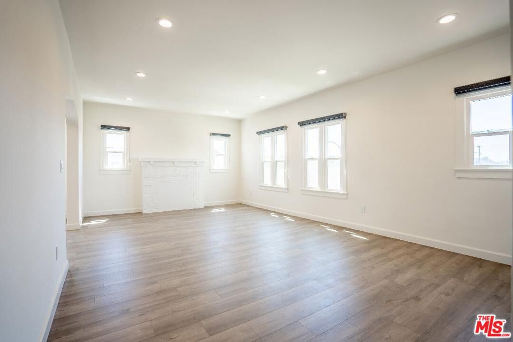 1226 Keniston Avenue Property Photo 3