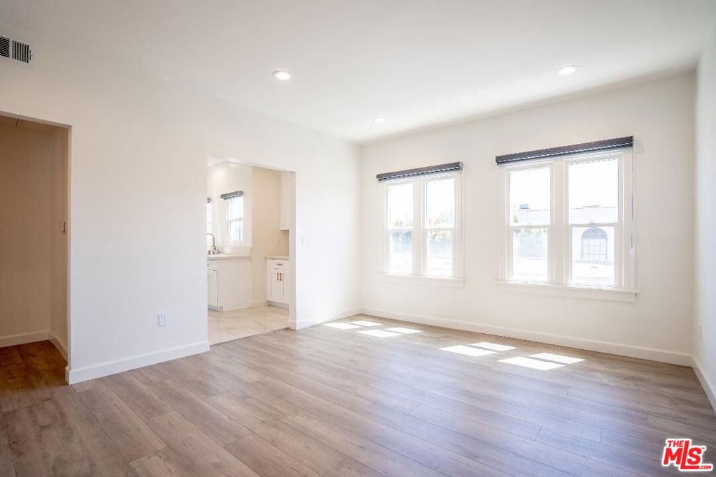 1226 Keniston Avenue Property Photo 5