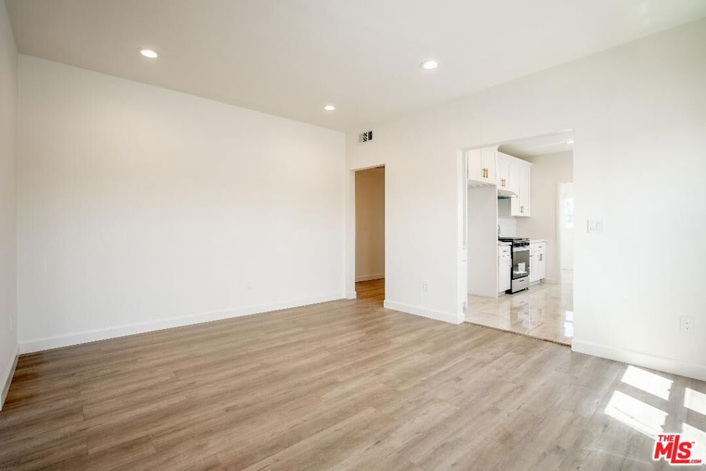 1226 Keniston Avenue Property Photo 6