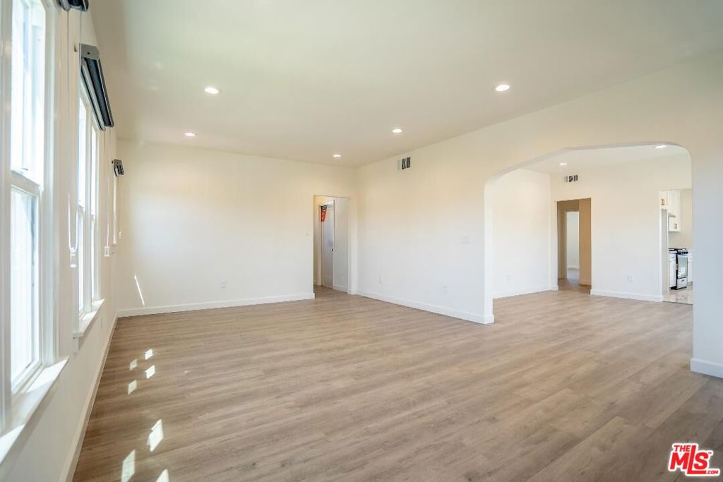 1226 Keniston Avenue Property Photo 15