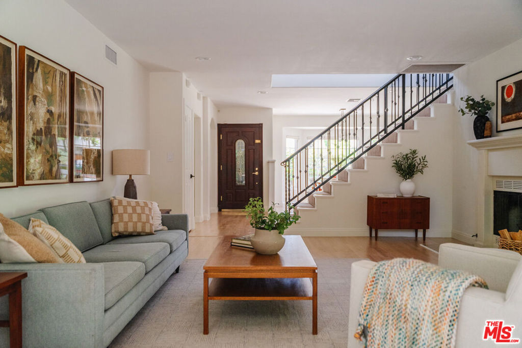 13230 Hesby Street Property Photo 7