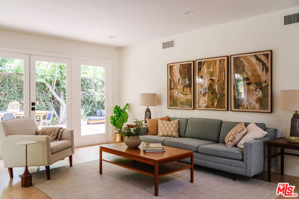 13230 Hesby Street Property Photo 8
