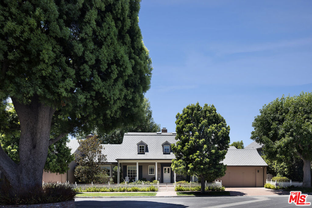 10030 Toluca Lake Avenue Property Photo 1