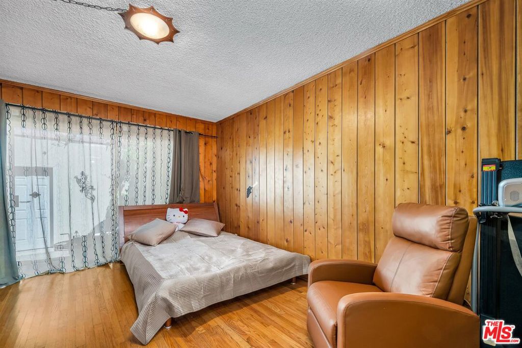 1766 Midvale Avenue Property Photo 9