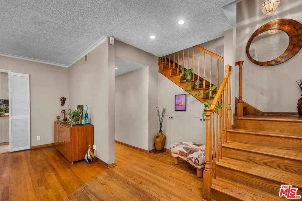 1766 Midvale Avenue Property Photo 11