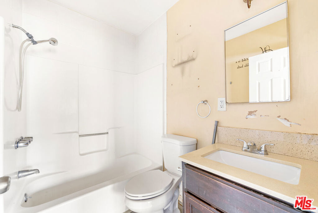 20603 Budlong Avenue Property Photo 37