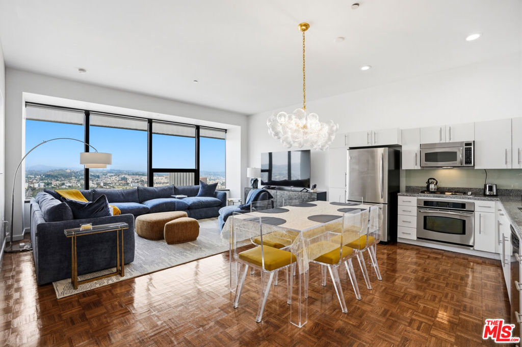 1100 Wilshire Boulevard 2604 Property Photo 1