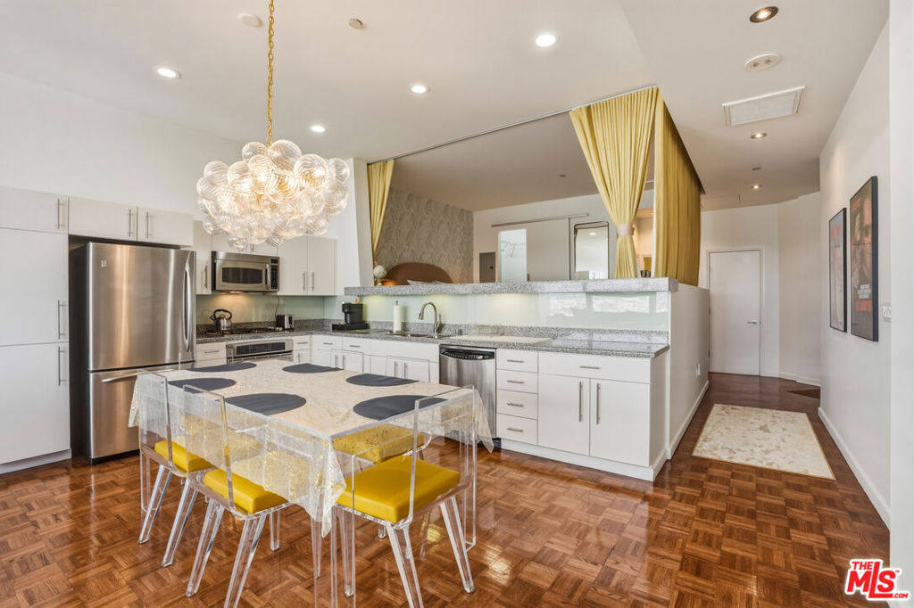 1100 Wilshire Boulevard 2604 Property Photo 16