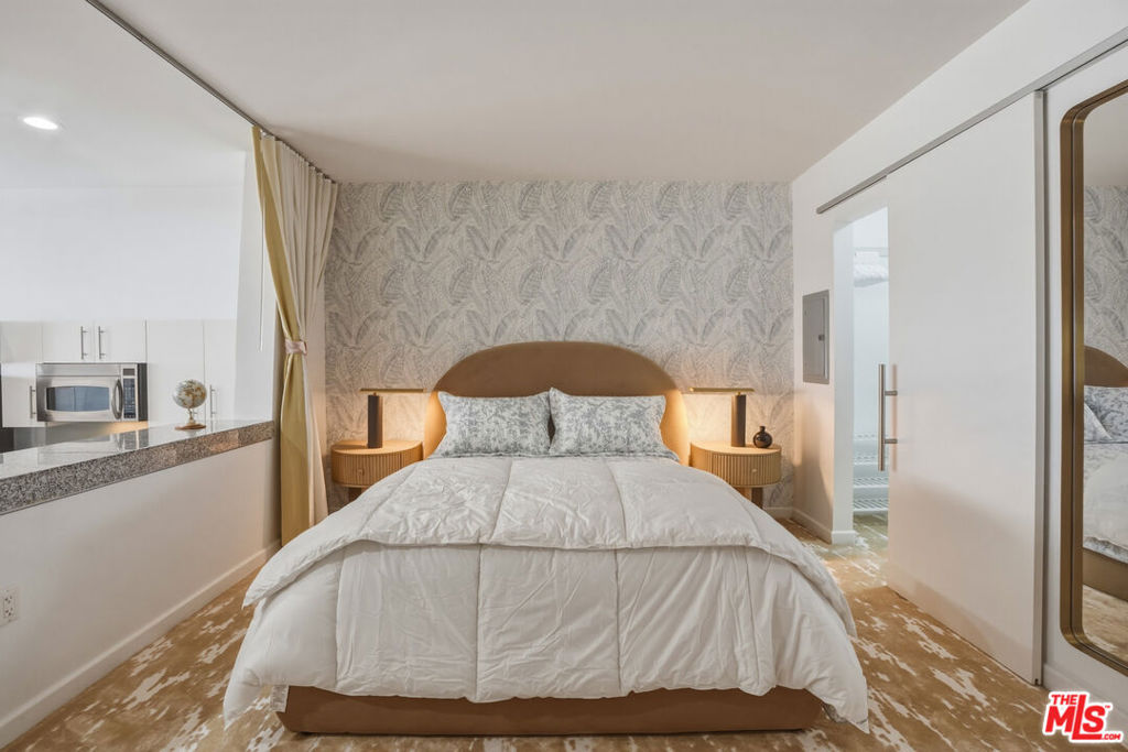 1100 Wilshire Boulevard 2604 Property Photo 21