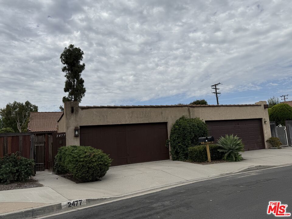 2477 Calle Villada Circle Property Photo 1