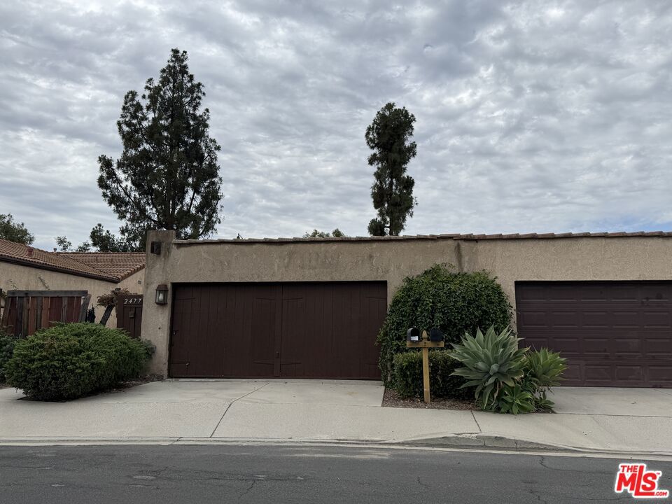 2477 Calle Villada Circle Property Photo 2