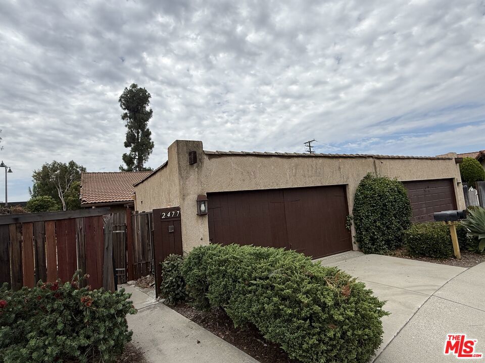 2477 Calle Villada Circle Property Photo 3