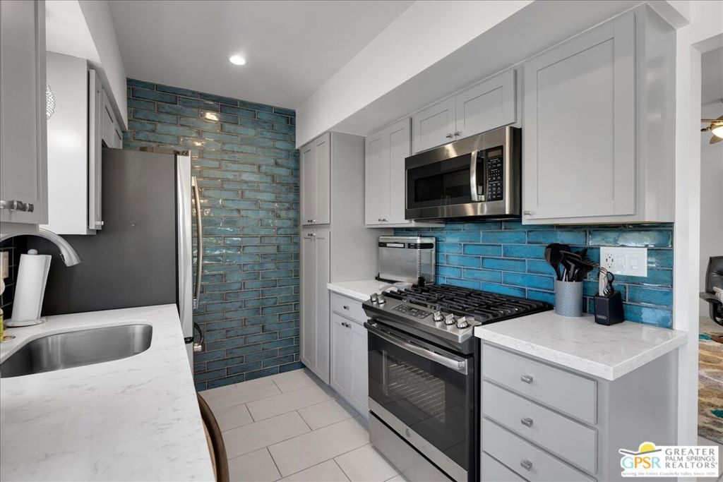 2290 S Palm Canyon Drive 1 Property Photo 18