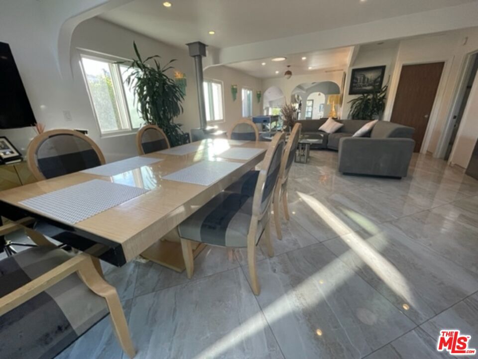 425 Sunridge Street Property Photo 3