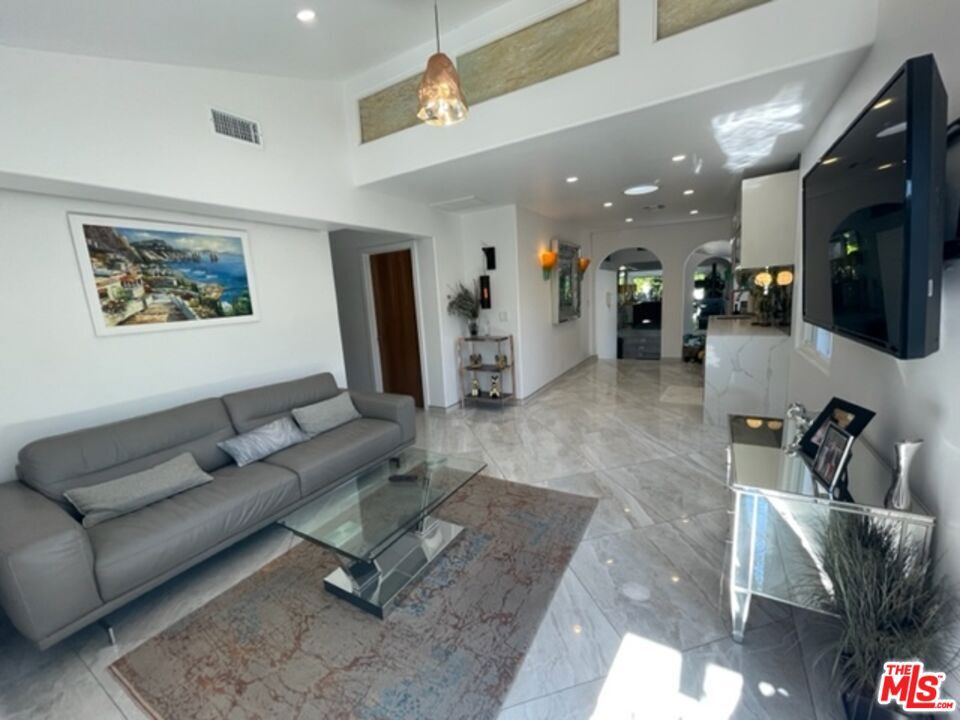 425 Sunridge Street Property Photo 17