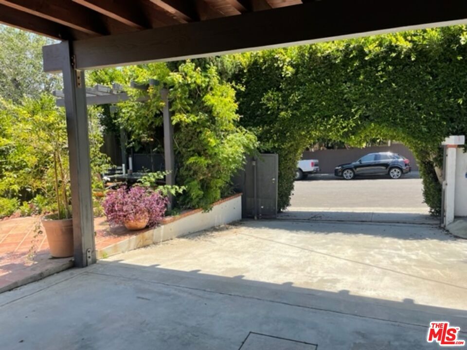 425 Sunridge Street Property Photo 23