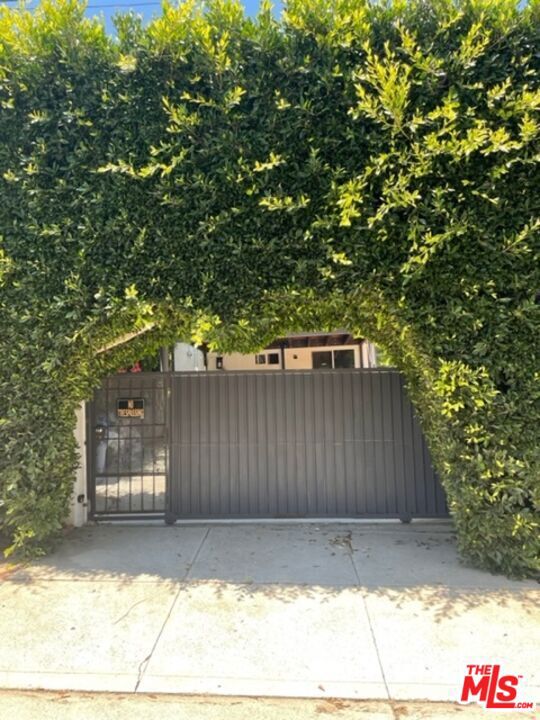 425 Sunridge Street Property Photo 24