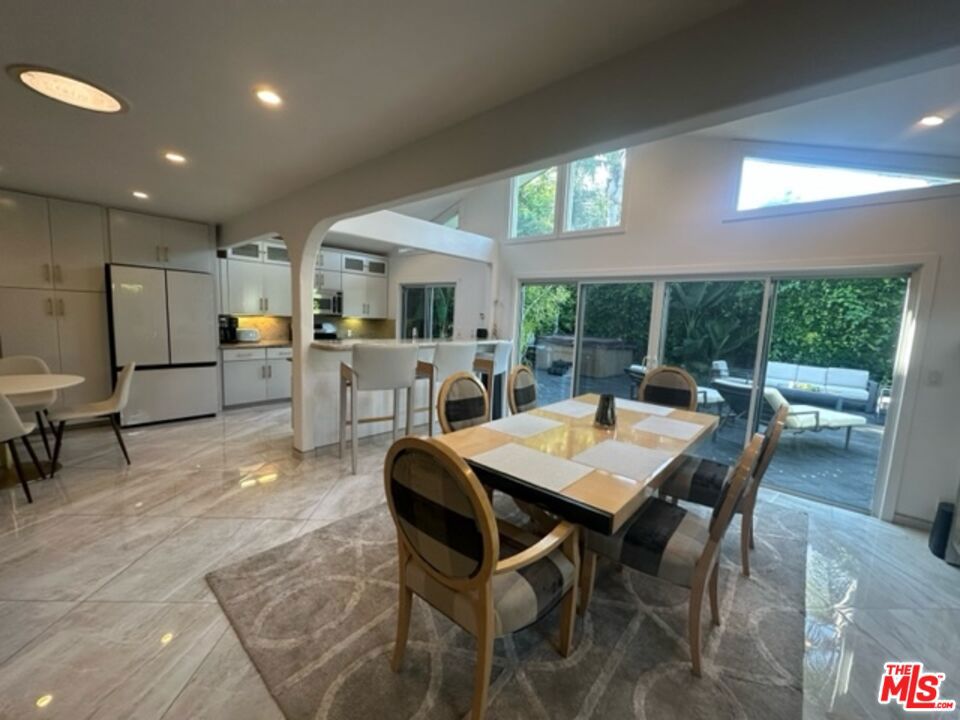 425 Sunridge Street Property Photo 28