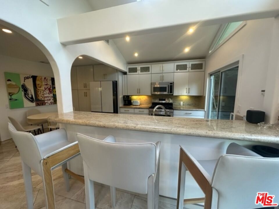 425 Sunridge Street Property Photo 29