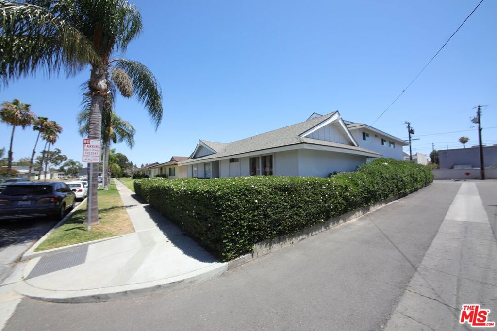 6022 Lime Avenue Property Photo 9