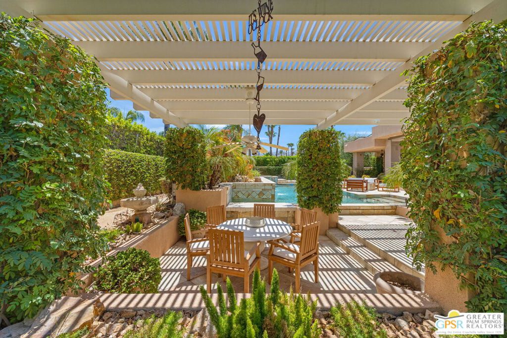 9 Silver Circle Property Photo 5