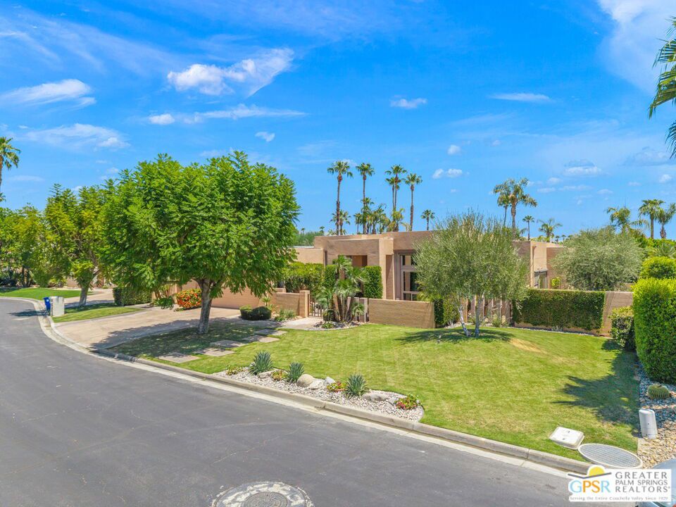 9 Silver Circle Property Photo 8