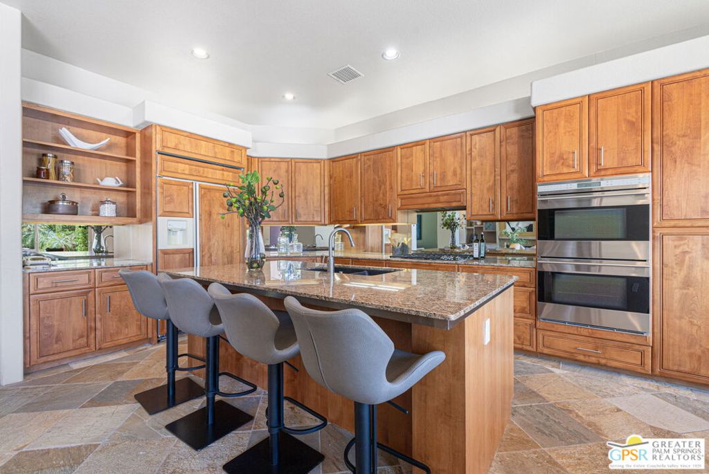 9 Silver Circle Property Photo 25