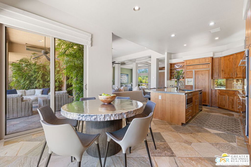 9 Silver Circle Property Photo 27