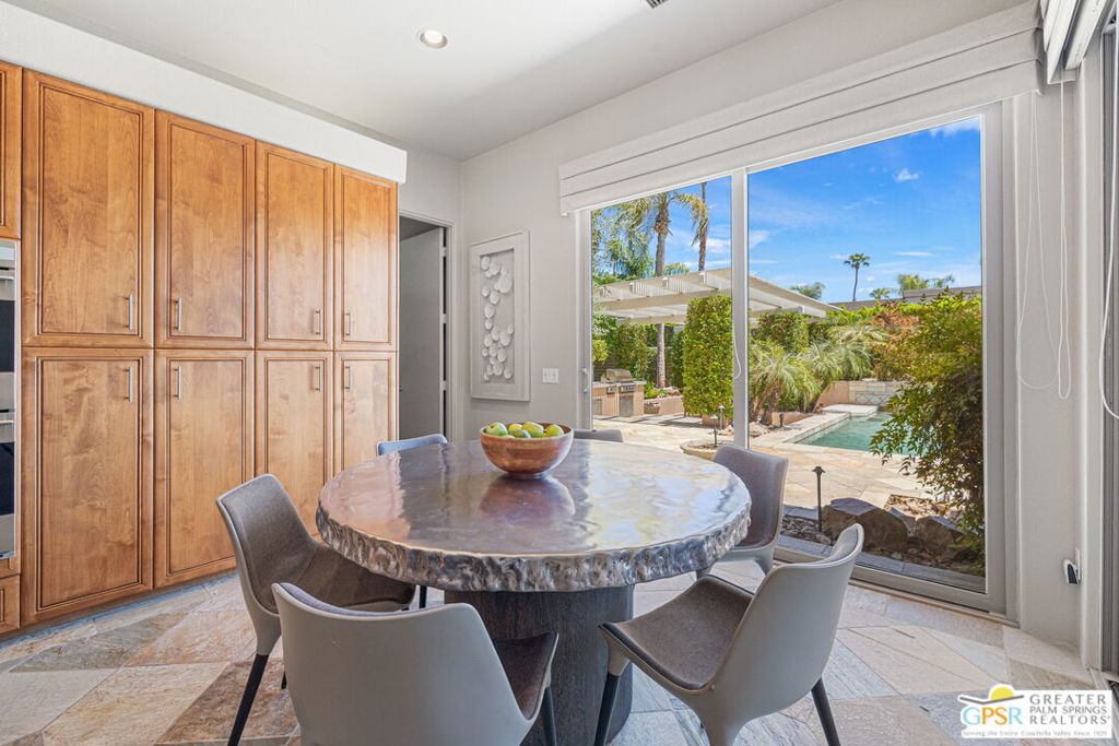 9 Silver Circle Property Photo 29