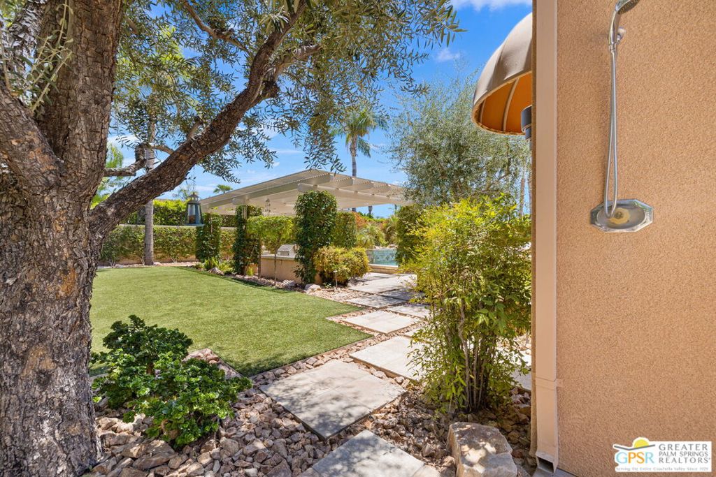 9 Silver Circle Property Photo 37