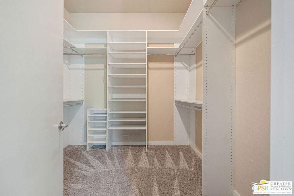 9 Silver Circle Property Photo 43