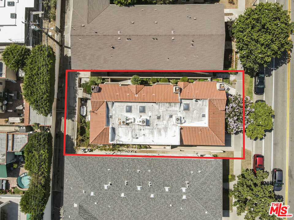 324 S Doheny Drive Property Photo 40
