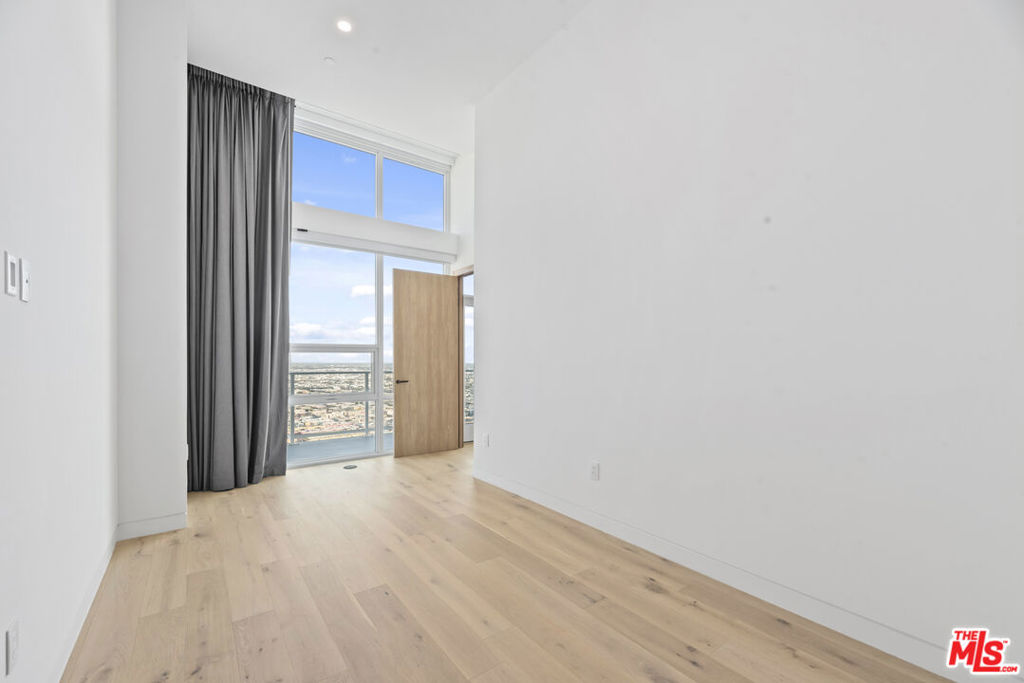 230 W Olympic Boulevard Ph 3 Property Photo 23
