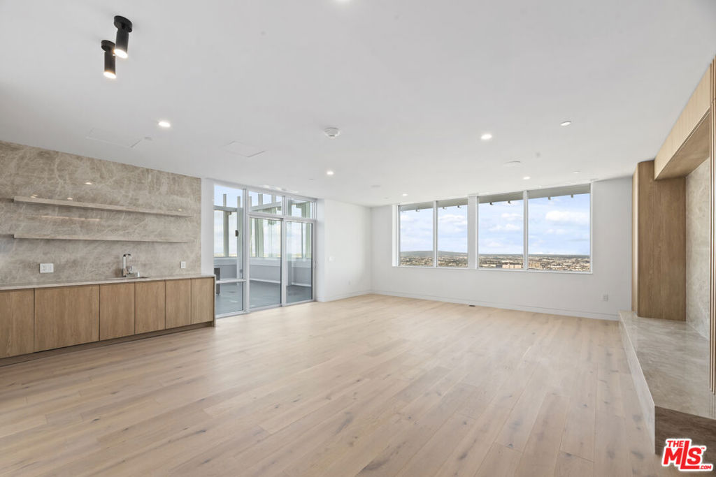 230 W Olympic Boulevard Ph 3 Property Photo 35