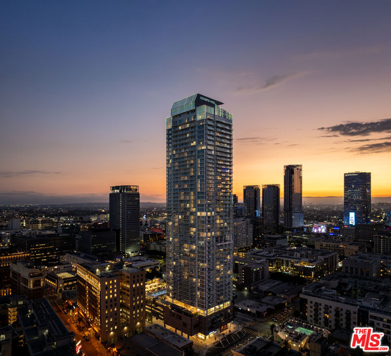 230 W Olympic Boulevard Ph 3 Property Photo 45
