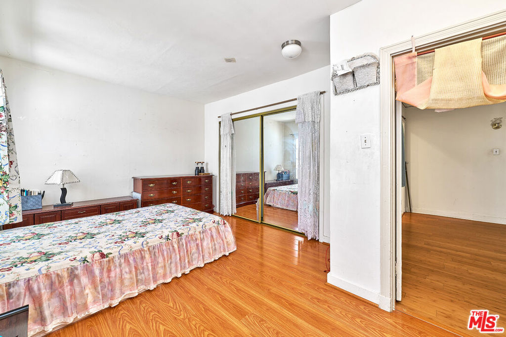 810 S Norton Avenue Property Photo 18