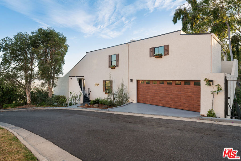2967 Glendower Avenue Property Photo 47