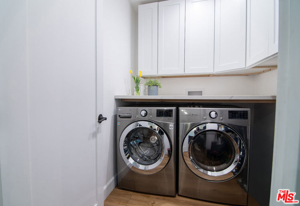 13220 Erwin Street Property Photo 25