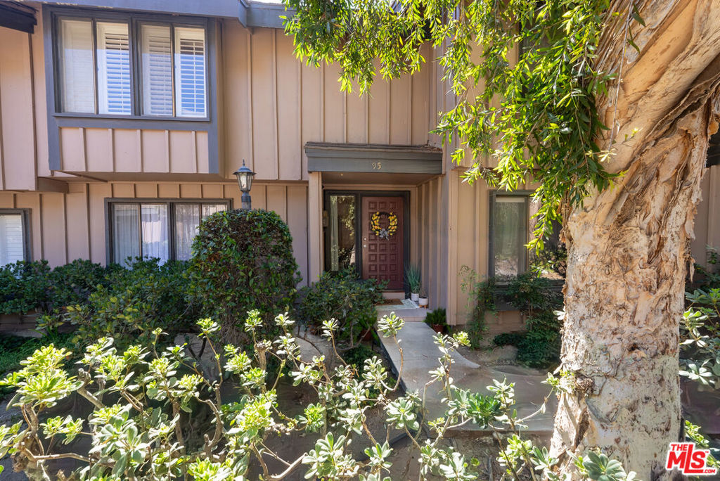 9767 Reseda Boulevard 95 Property Photo 2