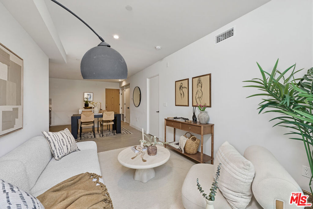 4506 Dockweiler Street 203 Property Photo 12