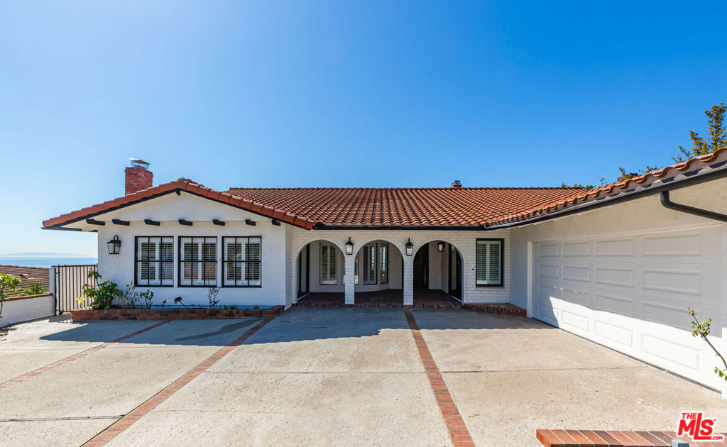 24630 Blue Dane Lane Property Photo 3