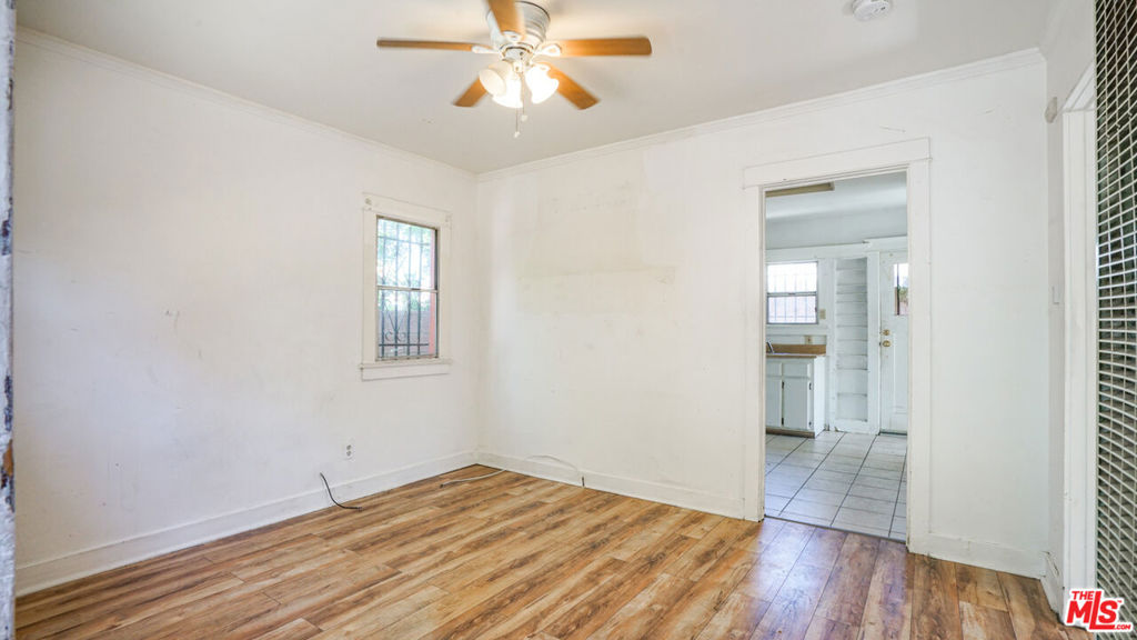 1111 W 47th Street Property Photo 13
